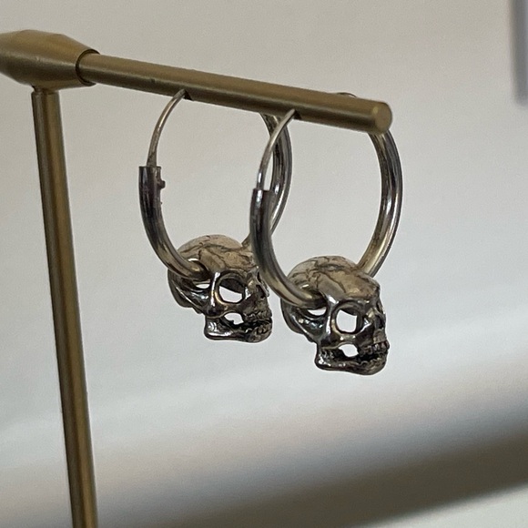 Skull Hoop Earrings - Silver hoop earrings with skull charms - Picture 4 of 4
